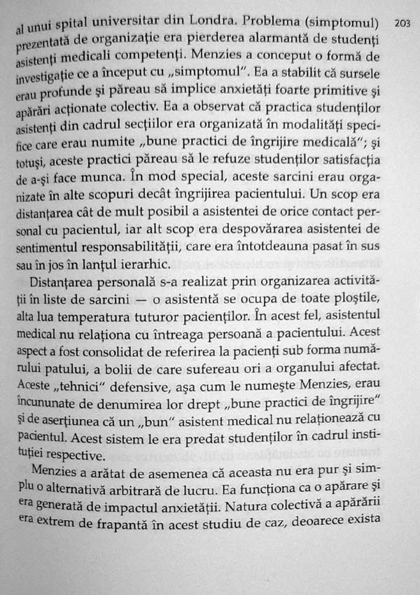 Ce se petrece in grupuri. Comunitati nevrotice, comunitati sanatoase - Robert D. Hinshelwood